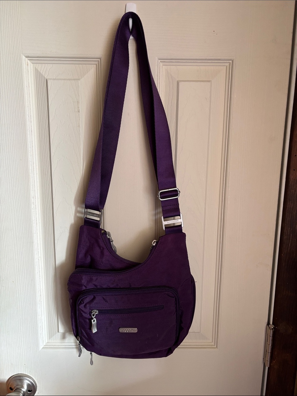 Baggallini Crossbody Shoulder Bag in Purple